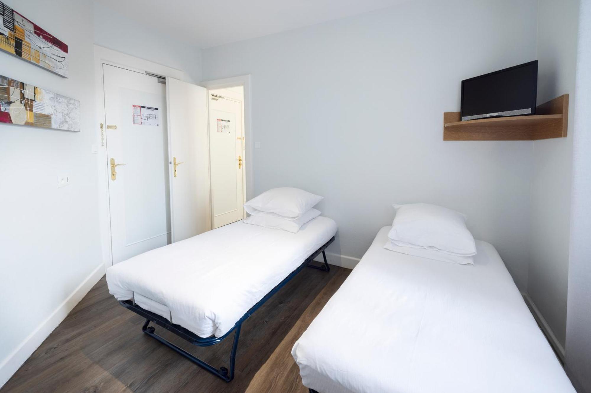 Hotel De Paris Jaligny Bagian luar foto