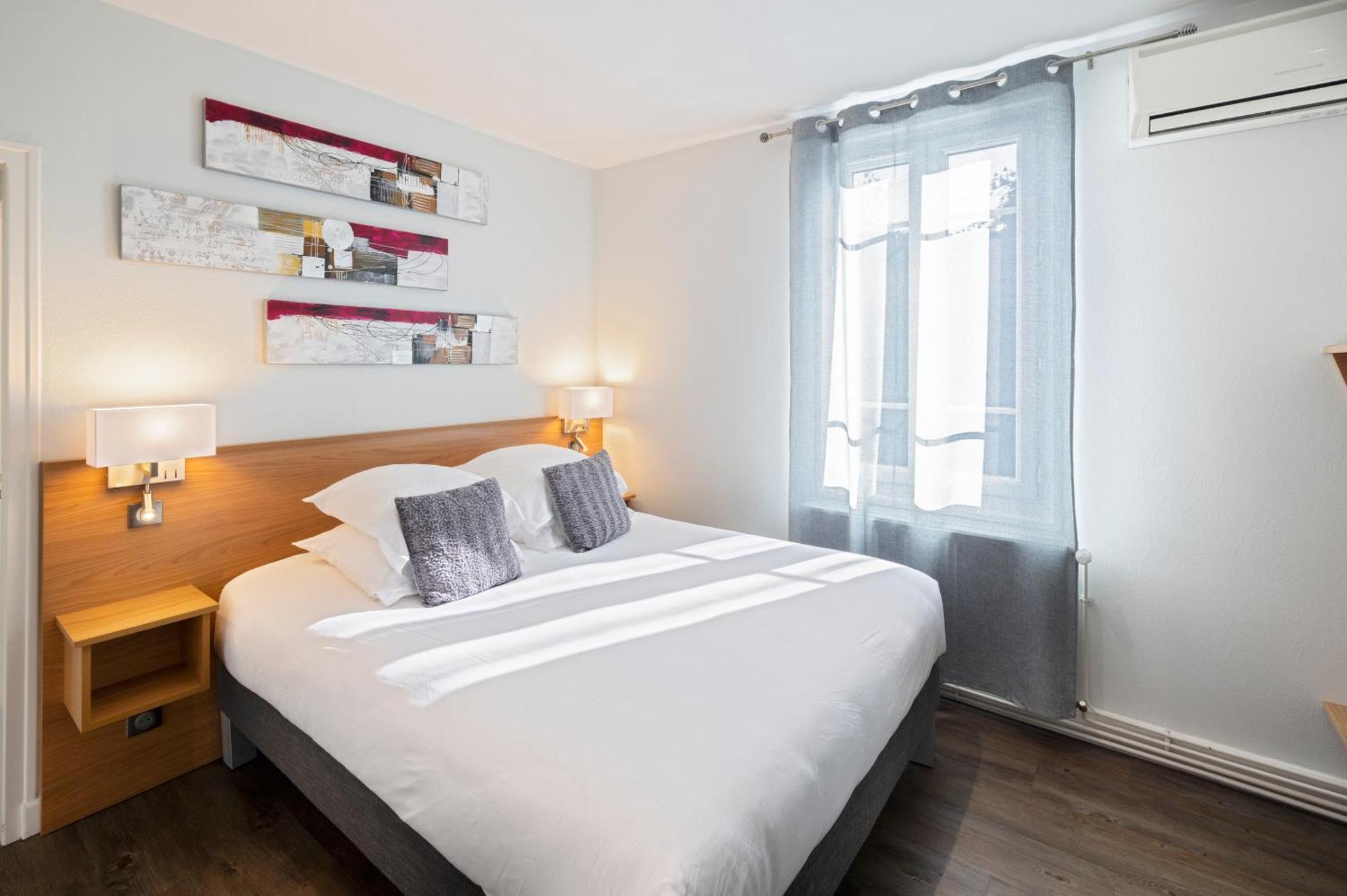 Hotel De Paris Jaligny Bagian luar foto